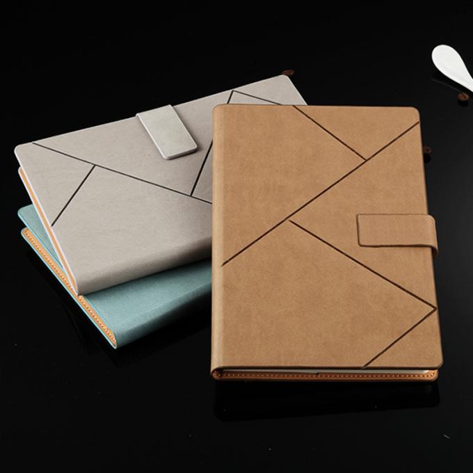 O caderno A5 por atacado ajustou o caderno do negócio B5 com logotipo feito sob encomenda