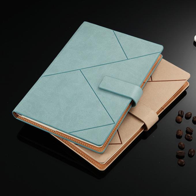 O caderno A5 por atacado ajustou o caderno do negócio B5 com logotipo feito sob encomenda
