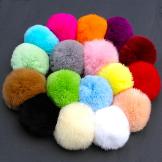 O saco macio por atacado do carro dos acessórios da corrente chave de Pom Pom Keychain Artificial Fur Ball encanta a pele Pom Keychain