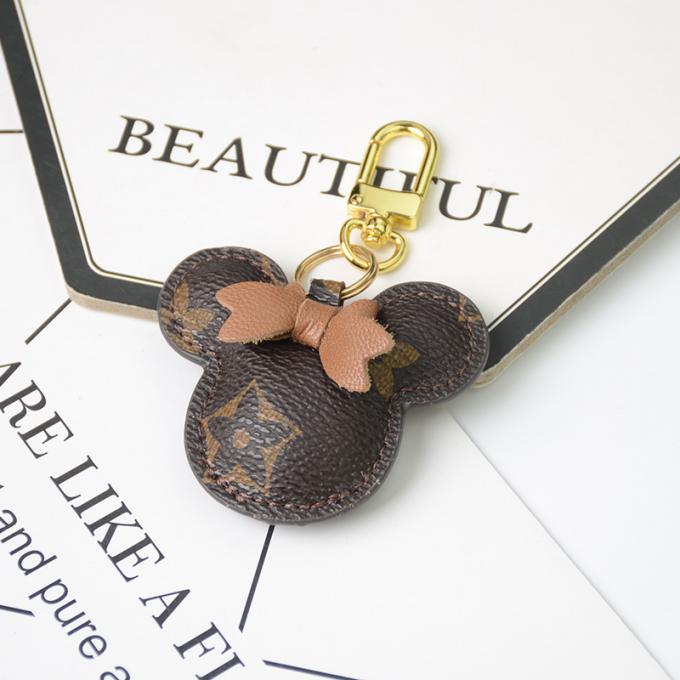 Acessórios de couro por atacado Diamond Bear Keychain Keychains dos ornamento do saco do pendente da corrente chave do cão do urso para mulheres
