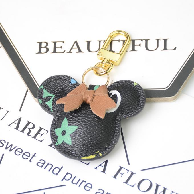 Acessórios de couro por atacado Diamond Bear Keychain Keychains dos ornamento do saco do pendente da corrente chave do cão do urso para mulheres