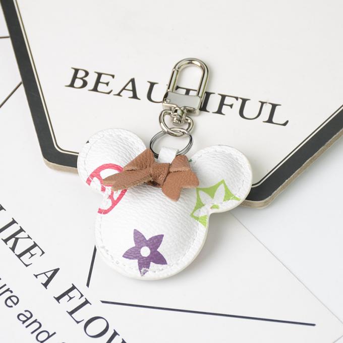 Acessórios de couro por atacado Diamond Bear Keychain Keychains dos ornamento do saco do pendente da corrente chave do cão do urso para mulheres