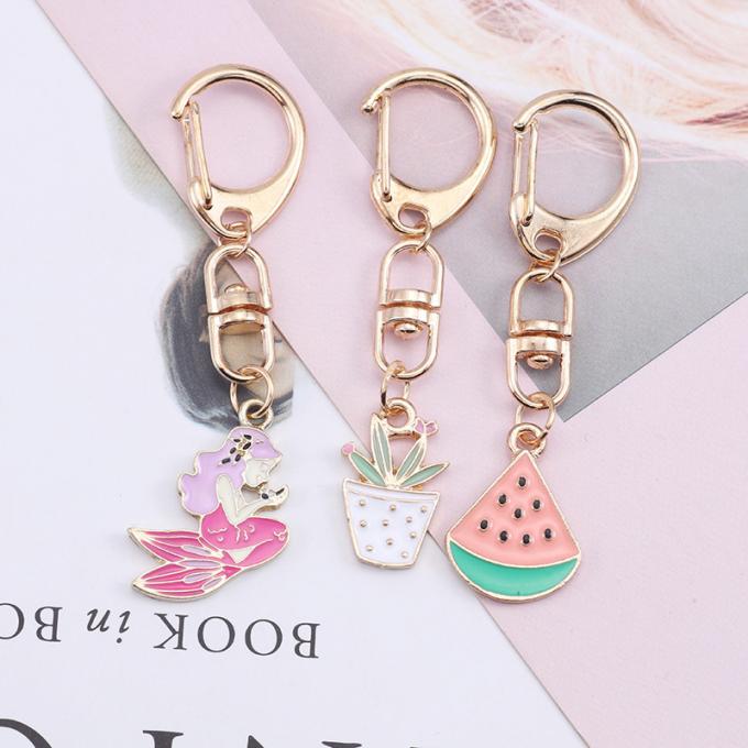 Acessórios chaves por atacado Keyhains de cristal de Diamond Crystal Mermaids Watermelons Moon Car Ring Metal Pendant Women Bag para presentes